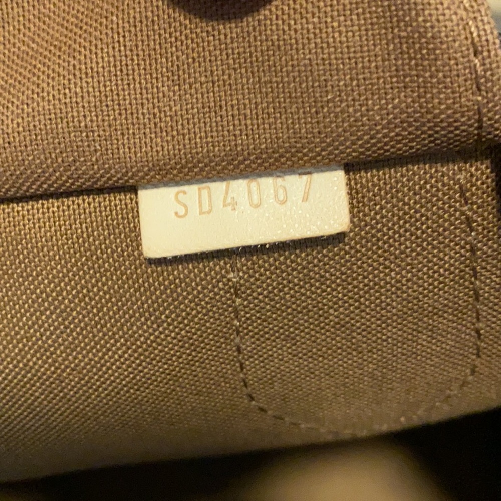 Authentic Louis Vuitton Montorgueil monogram - Picture 12 of 16
